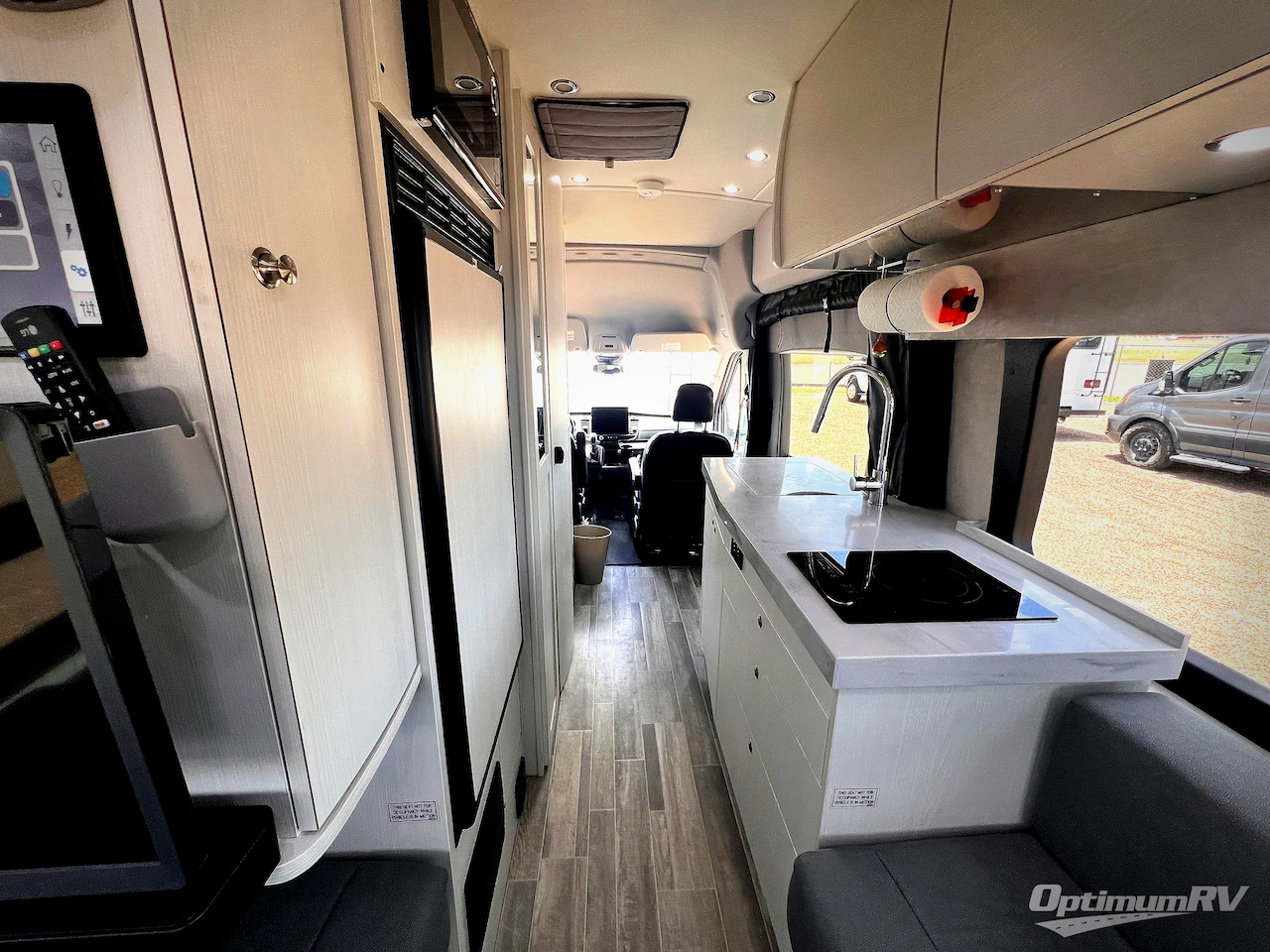 2023 Pleasure-Way Ontour 2.2 Photo 5