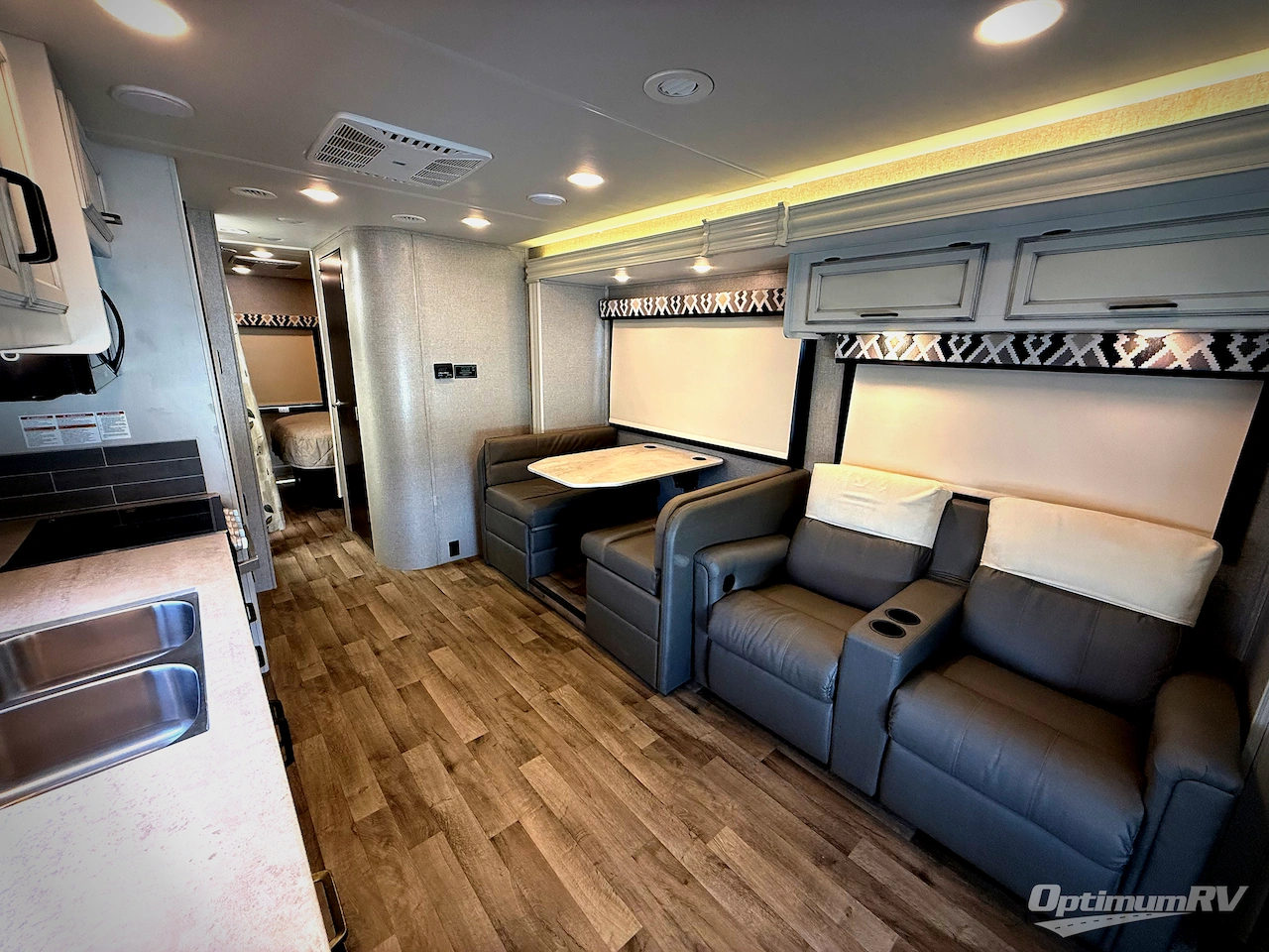 2021 Jayco Greyhawk 29MV Photo 4