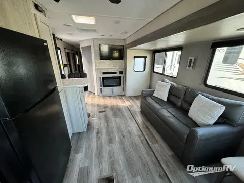 2023 Coachmen Catalina Destination Series 39FKTS RV Photo 2