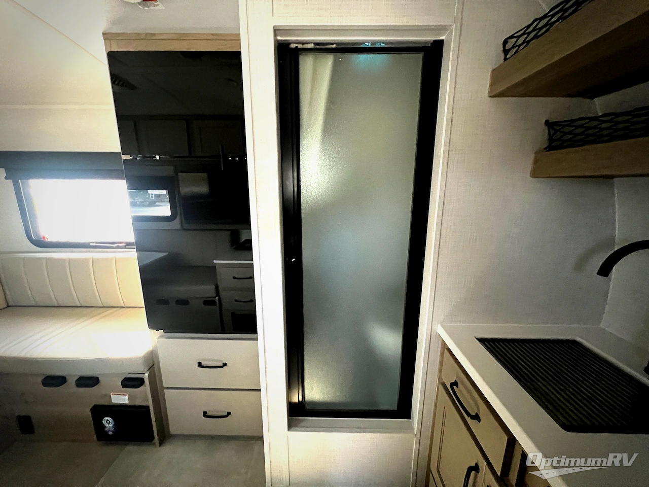 2025 Forest River Rockwood GEO Pro G15RDG Photo 14