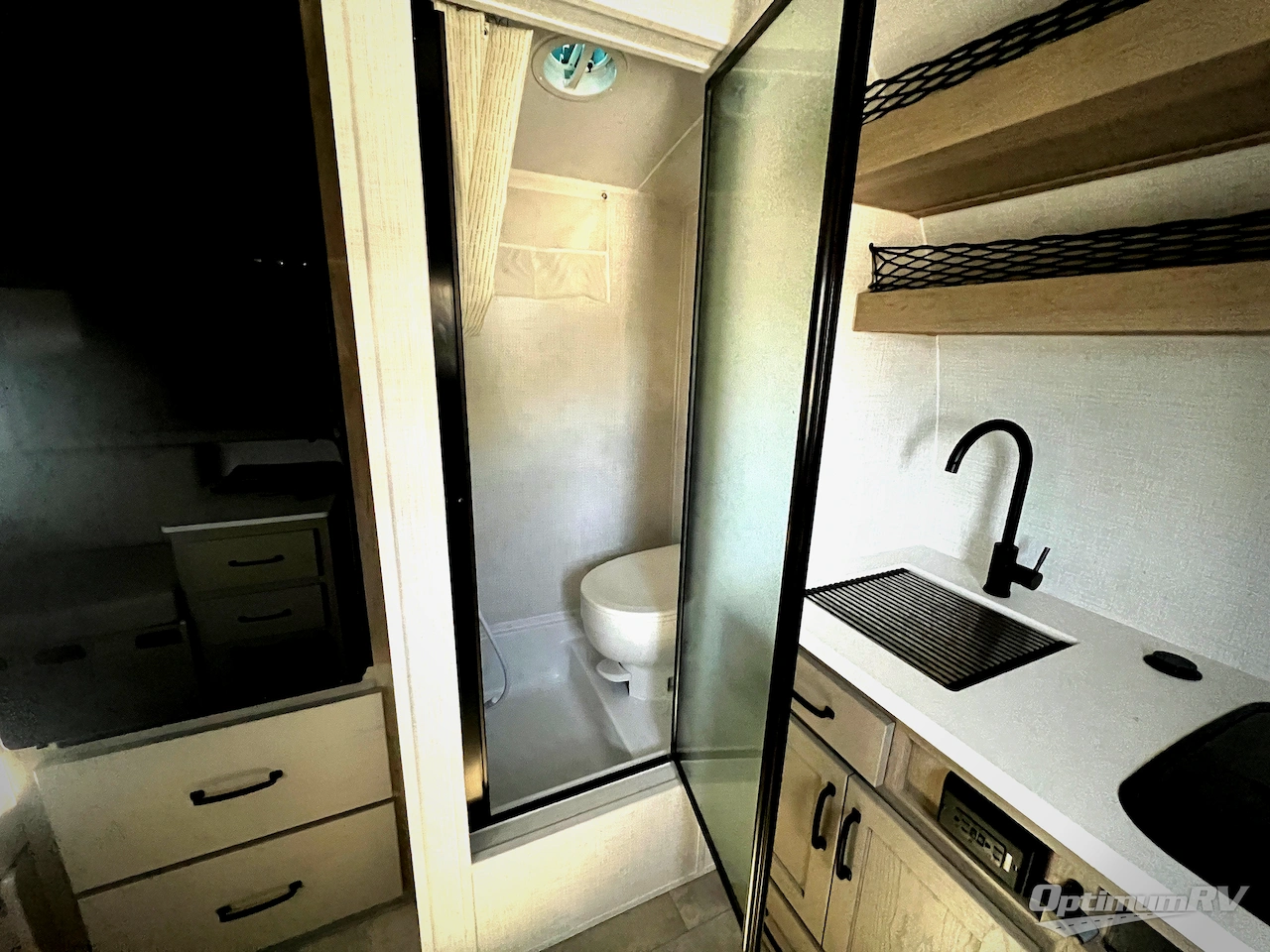 2025 Forest River Rockwood GEO Pro G15RDG Photo 16