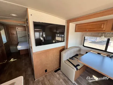 2018 Winnebago Sunstar LX 27N RV Photo 3