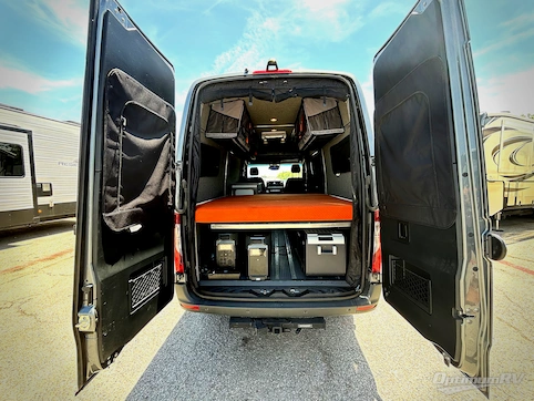 2023 Winnebago Adventure Wagon 70SE RV Photo 4