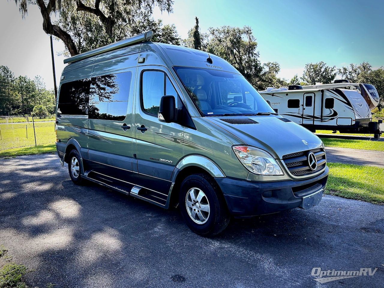 2011 Roadtrek Agile SS Photo 1