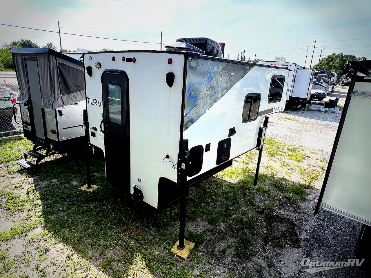 2023 Travel Lite Super Lite 770RSL Photo 2