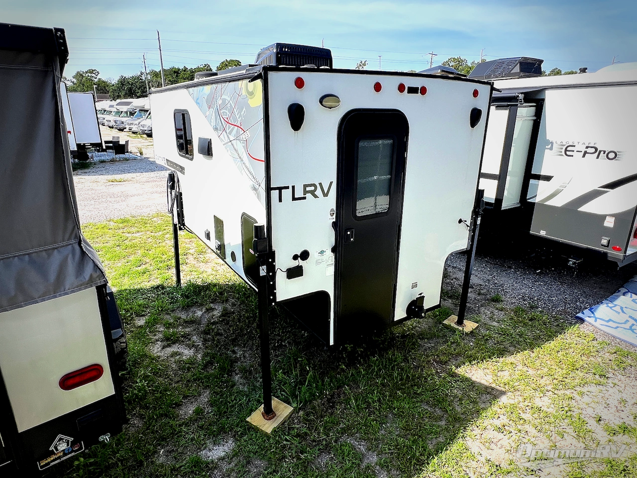 2023 Travel Lite Super Lite 770RSL Photo 3
