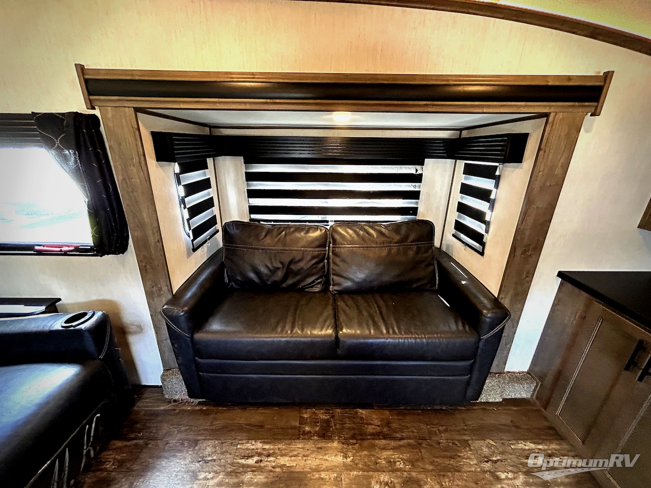 2022 Forest River Sabre 37FLH Photo 11