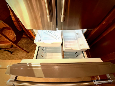 2016 Tiffin Phaeton 36GH RV Photo 3