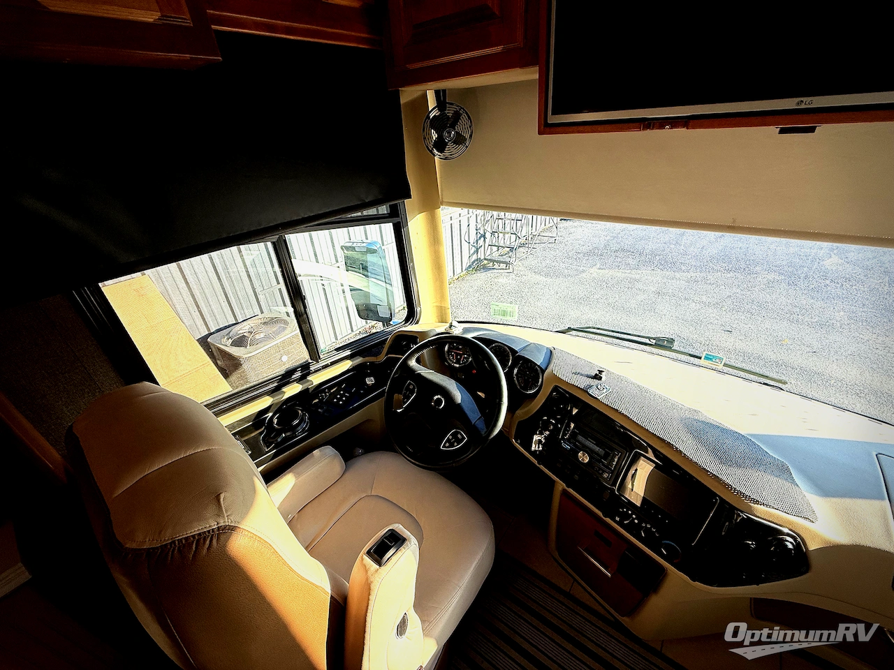 2016 Tiffin Phaeton 36GH Photo 5