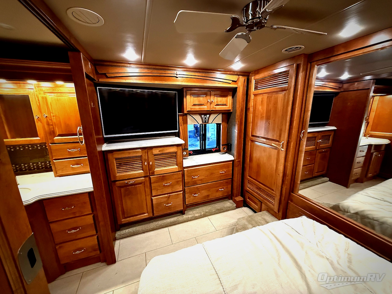 2016 Tiffin Phaeton 36GH Photo 19