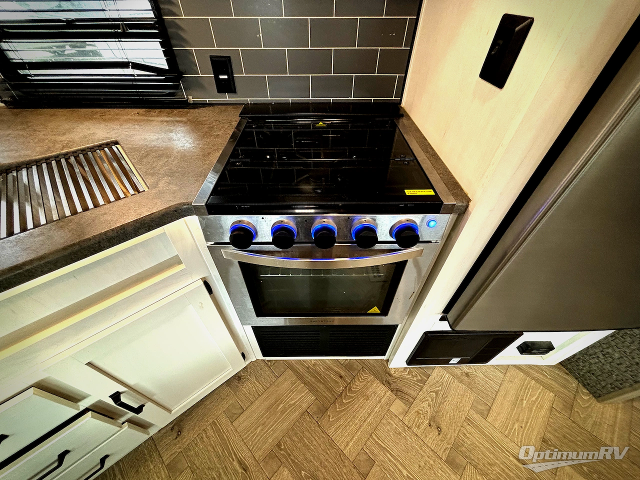 2021 Palomino Puma 28DBFQ Photo 8