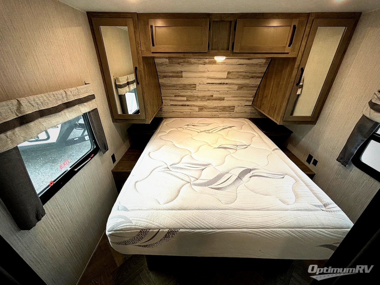 2021 Palomino Puma 28DBFQ Photo 9