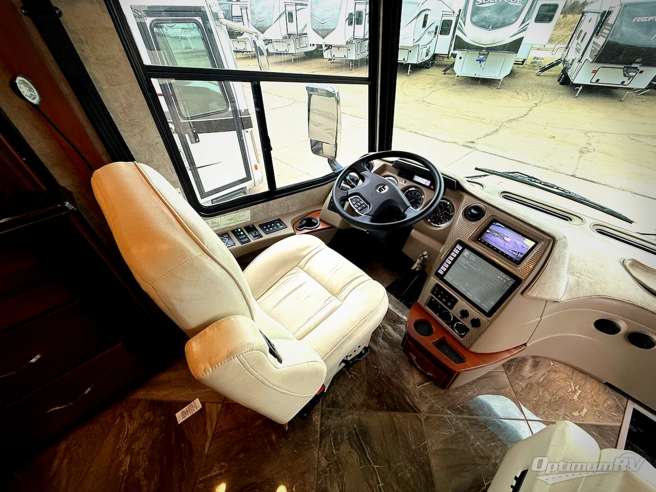 2016 Winnebago Journey 40R Photo 19