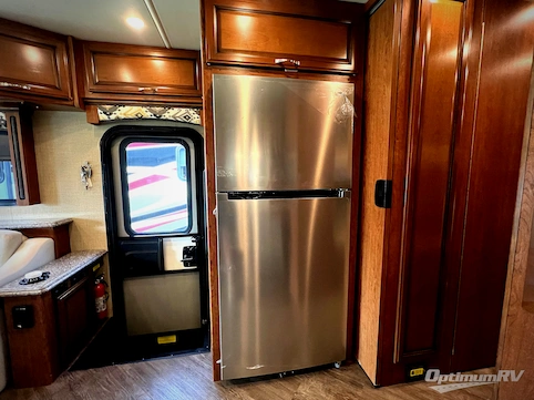 2017 Fleetwood Pace Arrow 35E RV Photo 3