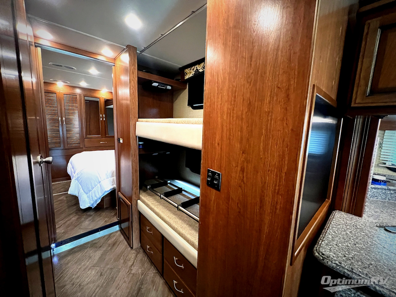 2017 Fleetwood Pace Arrow 35E Photo 15