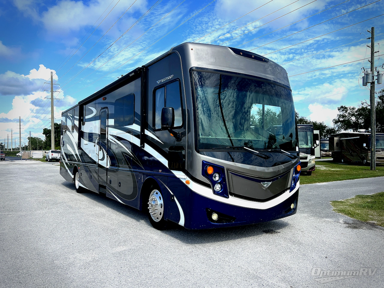 2017 Fleetwood Pace Arrow 35E Photo 1