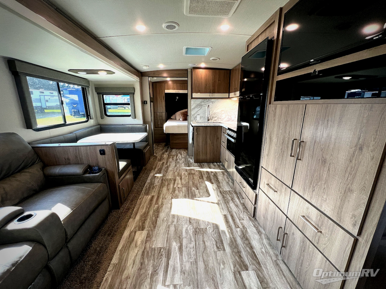 2022 Grand Design Imagine 2800BH Photo 6