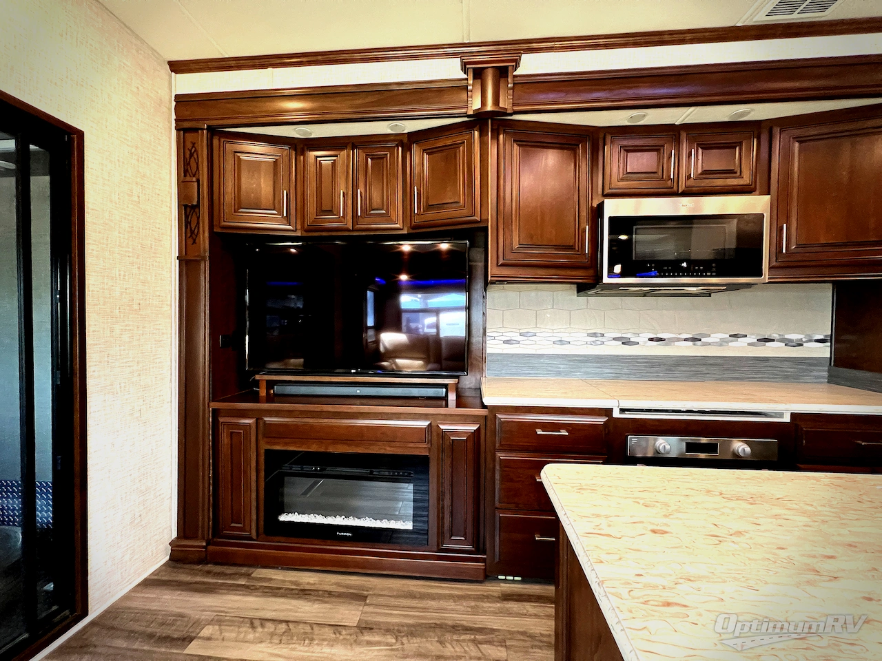 2019 DRV Luxury Suites FullHouse JX450 Photo 6