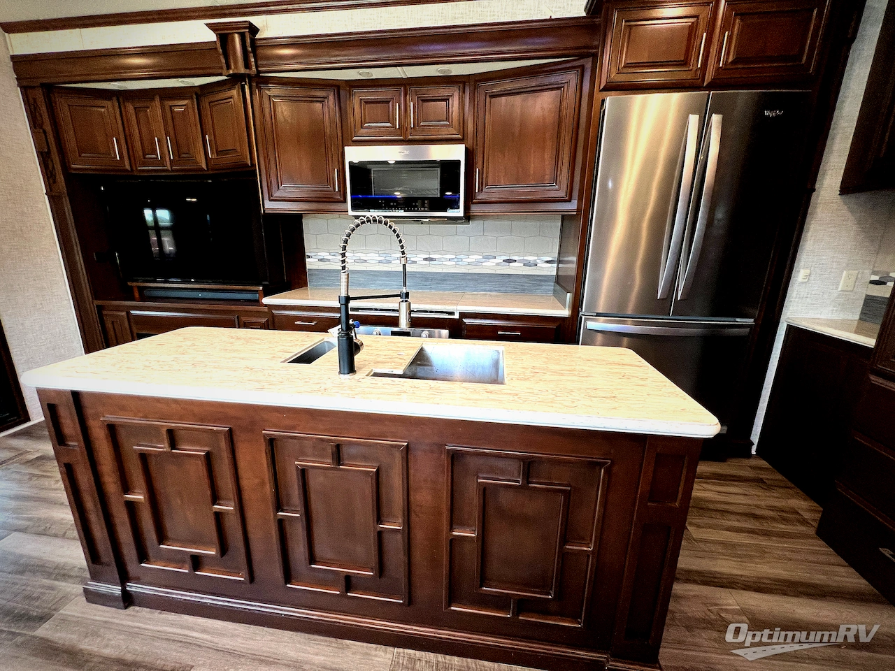 2019 DRV Luxury Suites FullHouse JX450 Photo 9