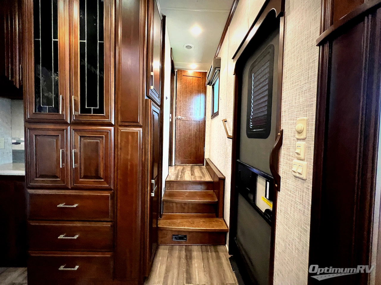 2019 DRV Luxury Suites FullHouse JX450 Photo 20