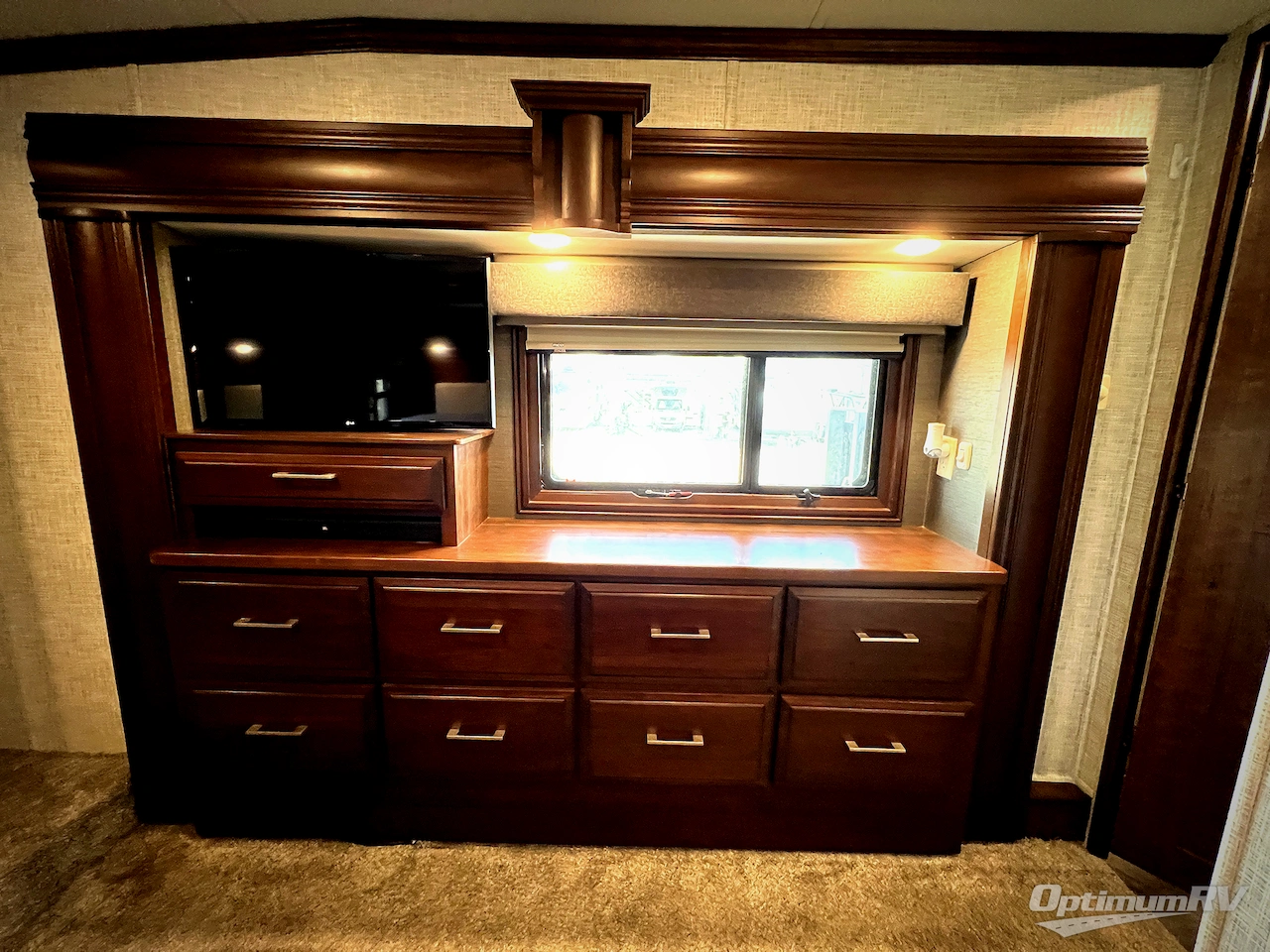 2019 DRV Luxury Suites FullHouse JX450 Photo 24