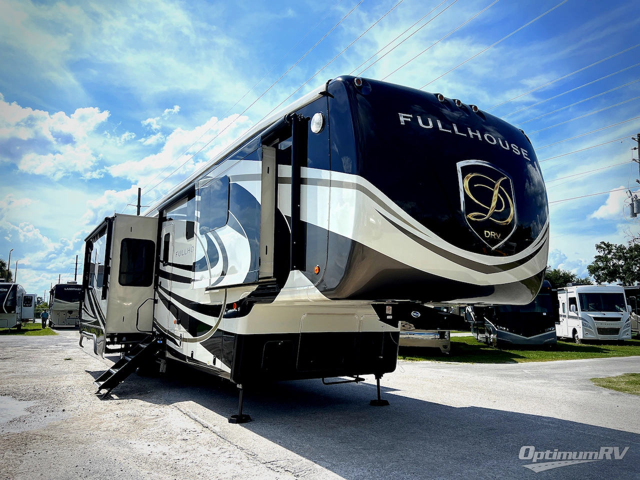 2019 DRV Luxury Suites FullHouse JX450 Photo 1