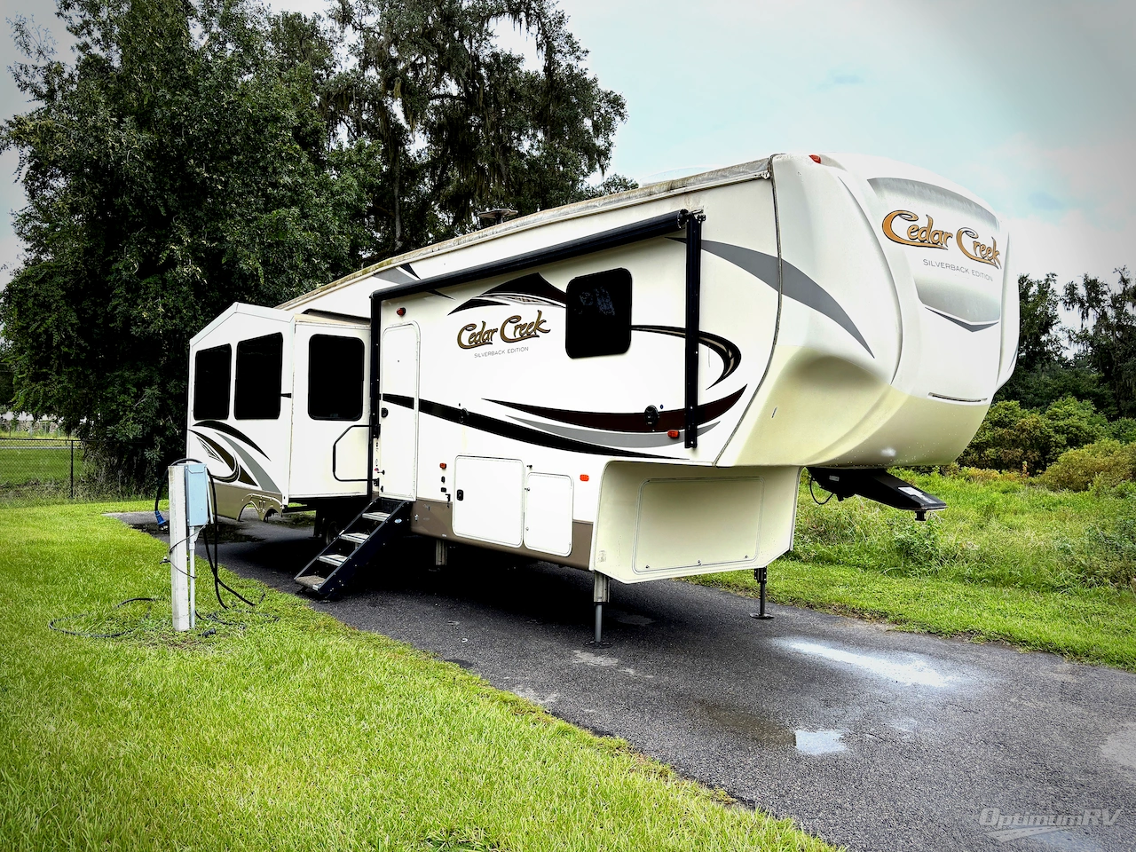 Forest River Cedar Creek Silverback 29RE