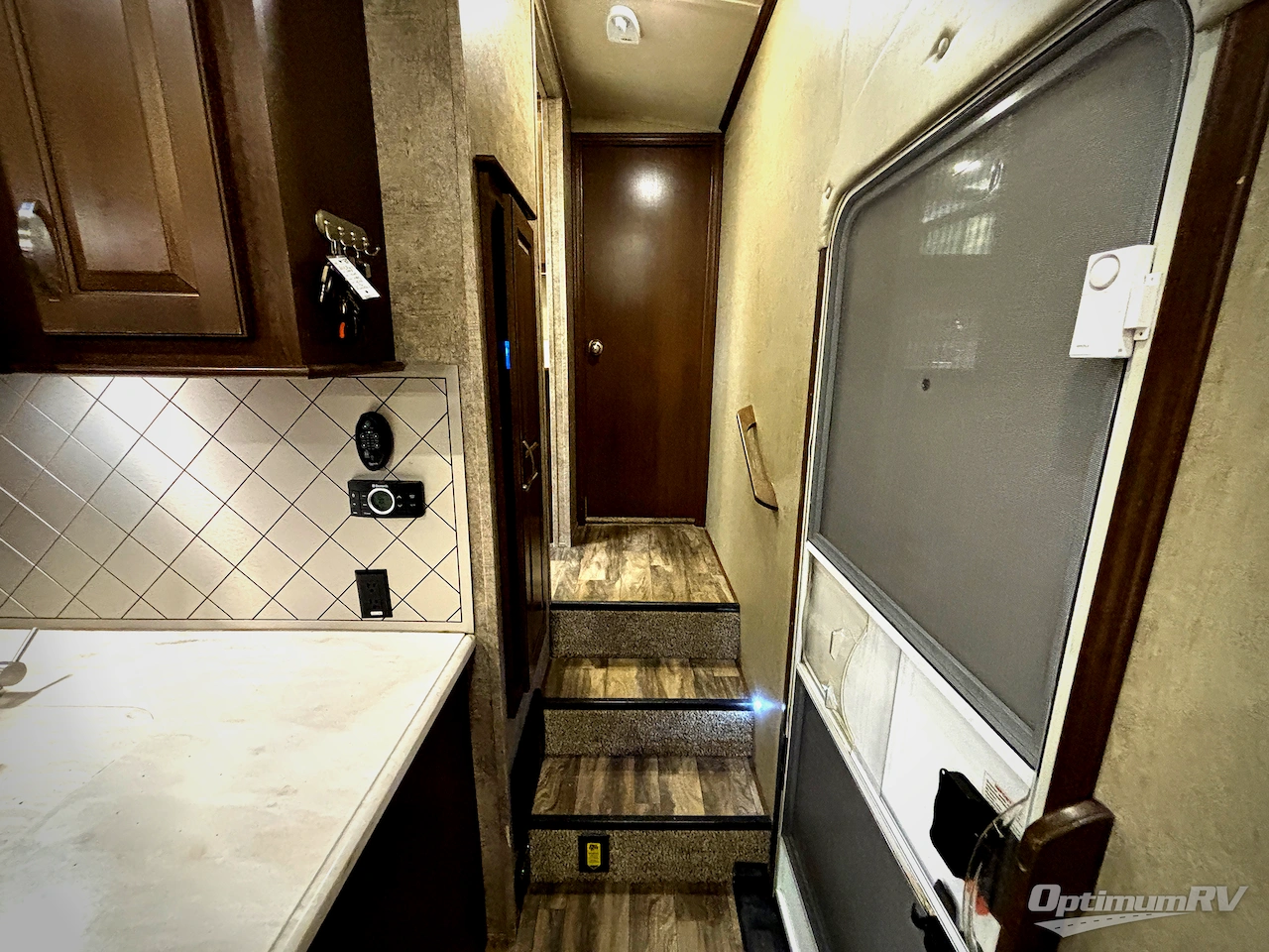 2018 Forest River Cedar Creek Silverback 29RE Photo 6