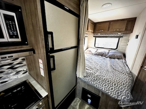 2024 Gulf Stream Conquest Class C 6238 RV Photo 4