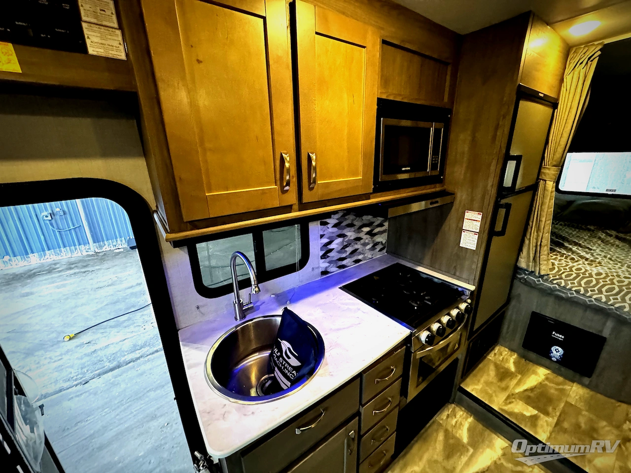 2024 Gulf Stream Conquest Class C 6238 Photo 9