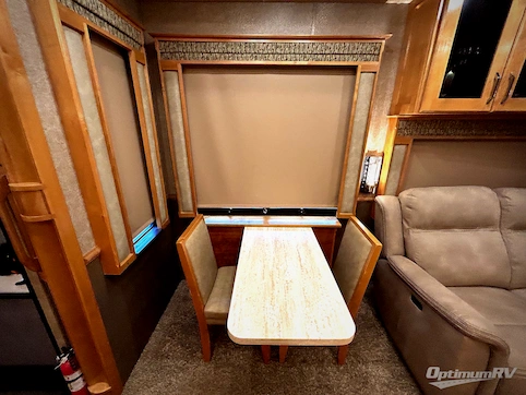 2020 VanLeigh Beacon 39RLB RV Photo 4