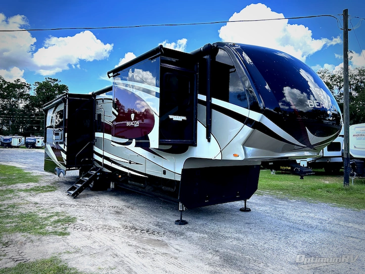 2020 VanLeigh Beacon 39RLB RV Photo 1