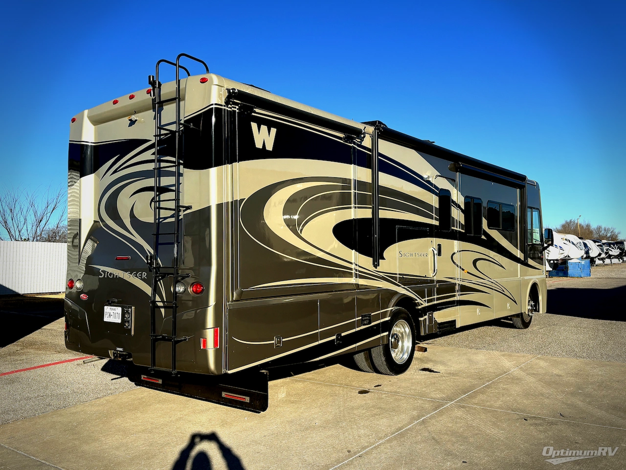 2014 Winnebago Sightseer 33C Photo 2