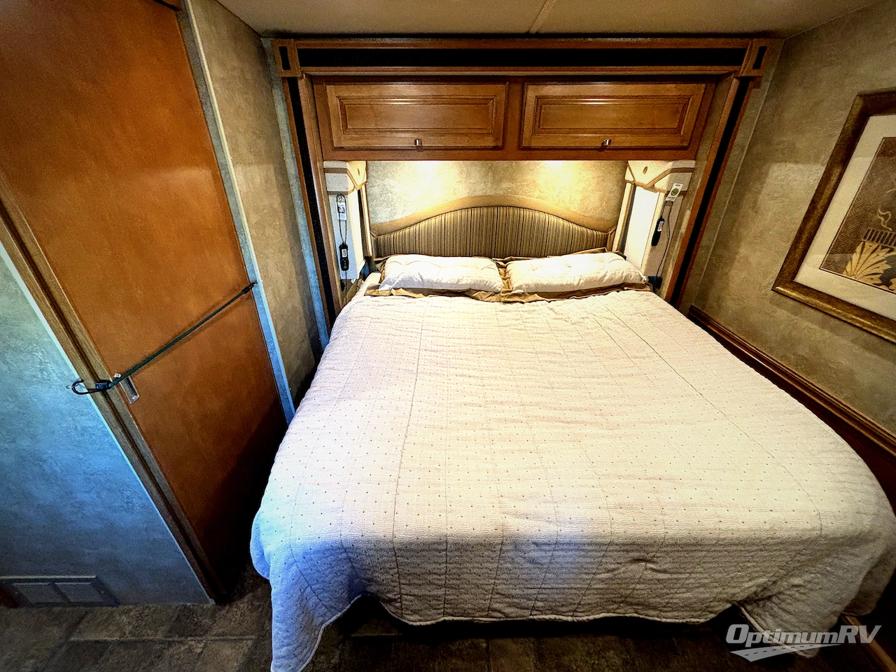 2014 Winnebago Sightseer 33C Photo 12