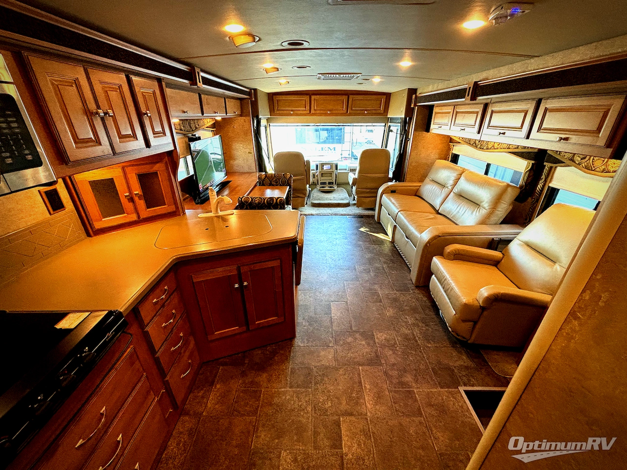 2014 Winnebago Sightseer 33C Photo 13