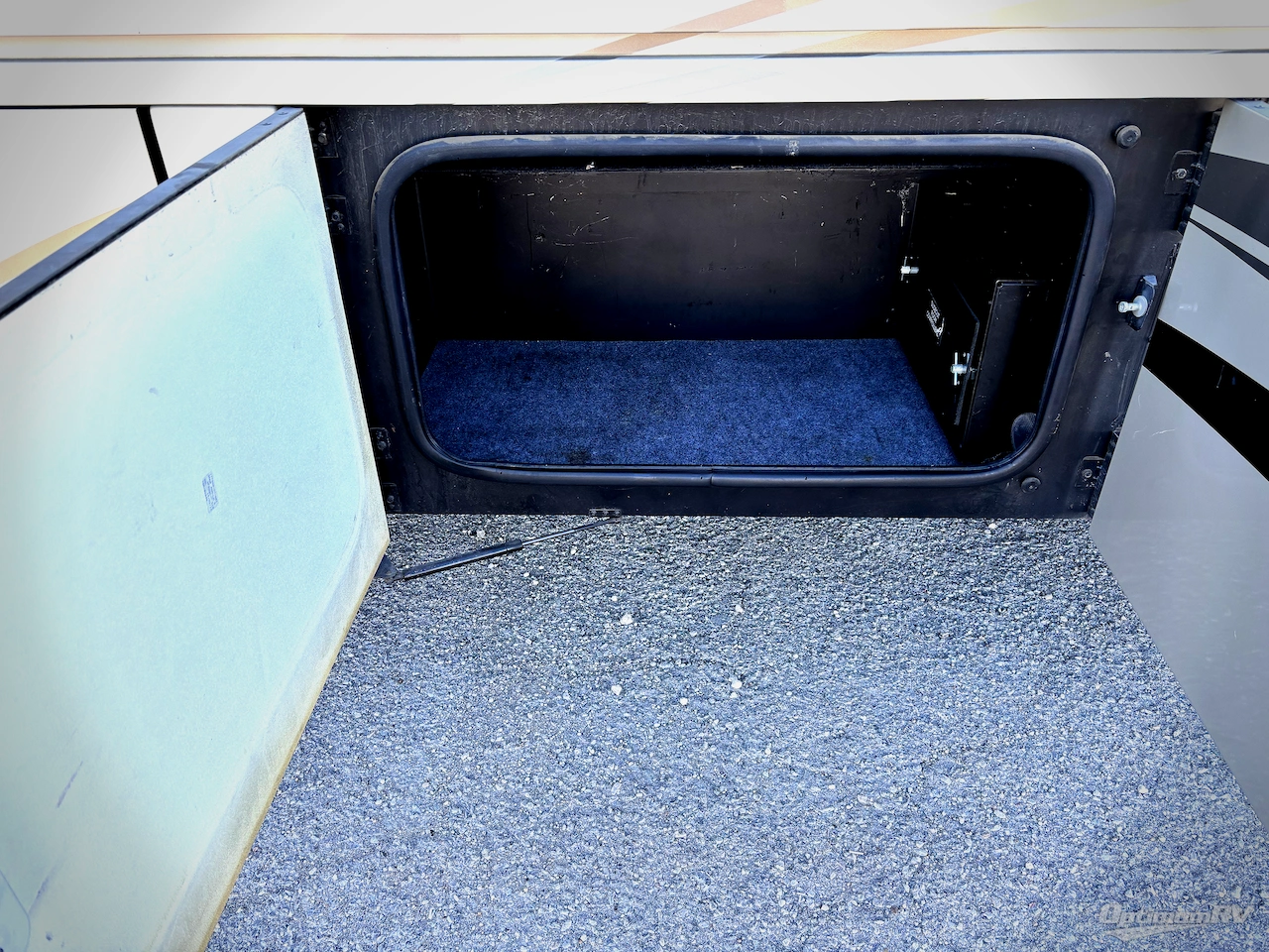 2014 Winnebago Sightseer 33C Photo 18