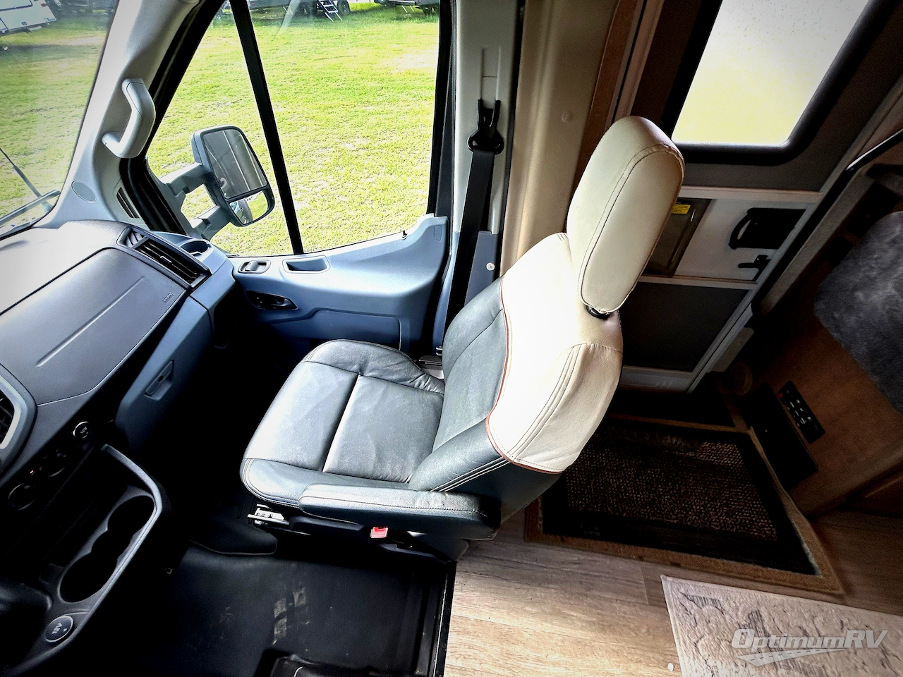 2018 Winnebago Fuse 23T Photo 6