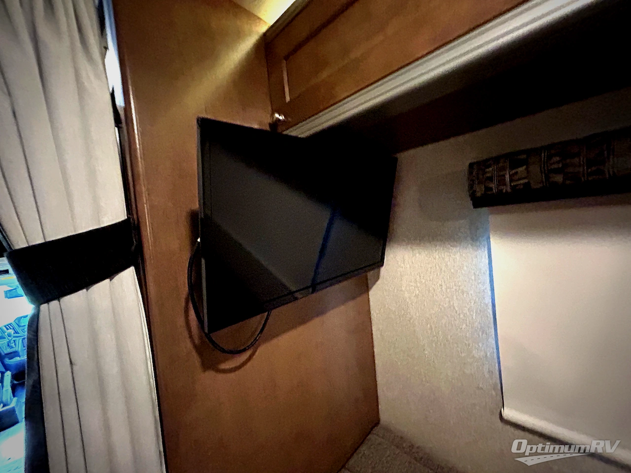2018 Winnebago Fuse 23T Photo 12