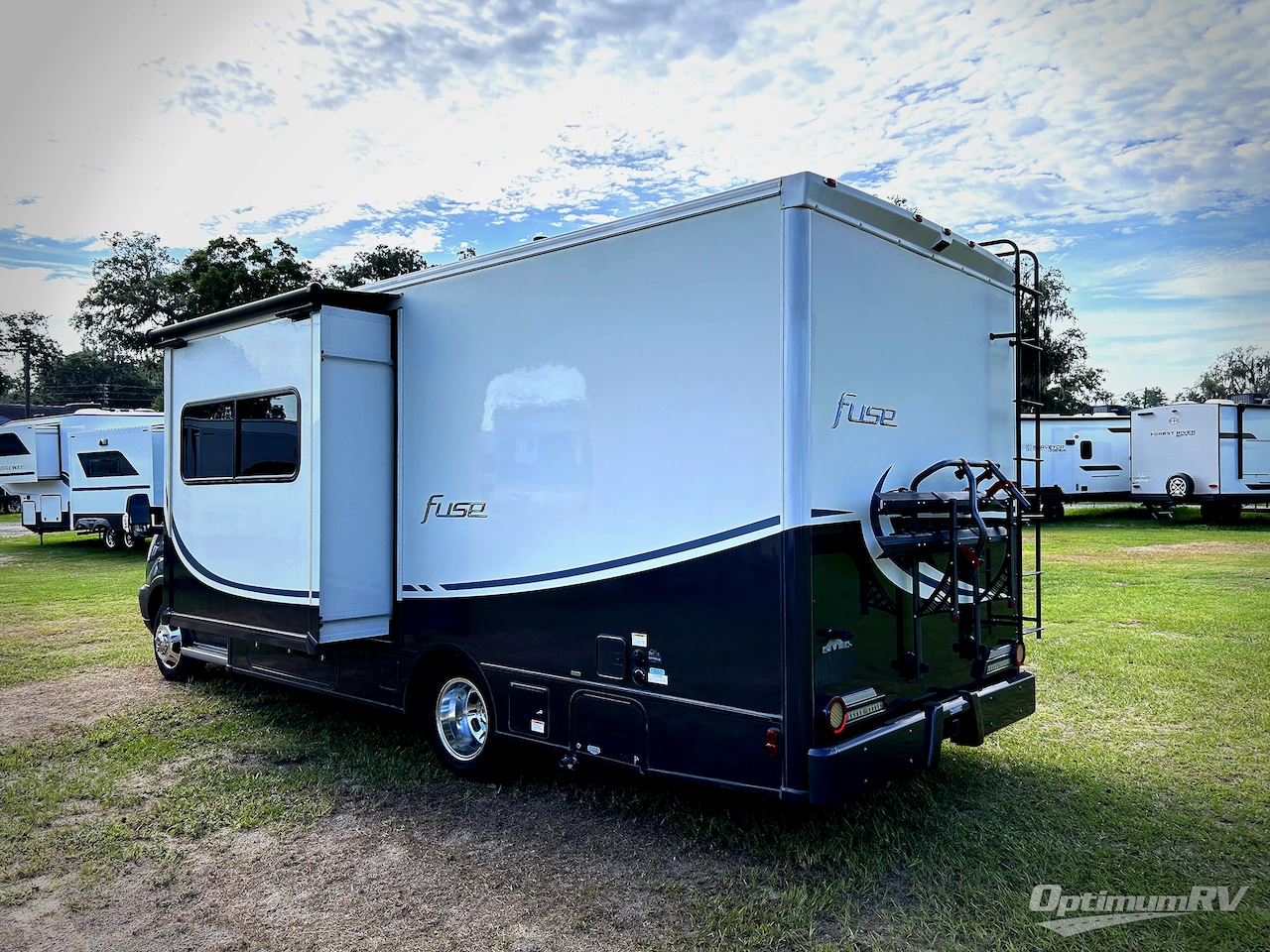2018 Winnebago Fuse 23T Photo 17