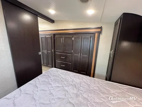 2018 KZ Durango 286BHD RV Photo 3