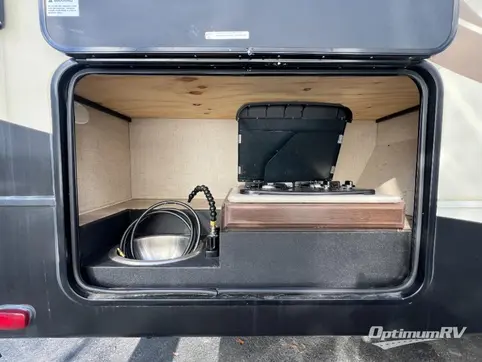 2018 KZ Durango 286BHD RV Photo 4