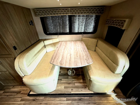 2018 Dynamax isata 3 24FW RV Photo 2