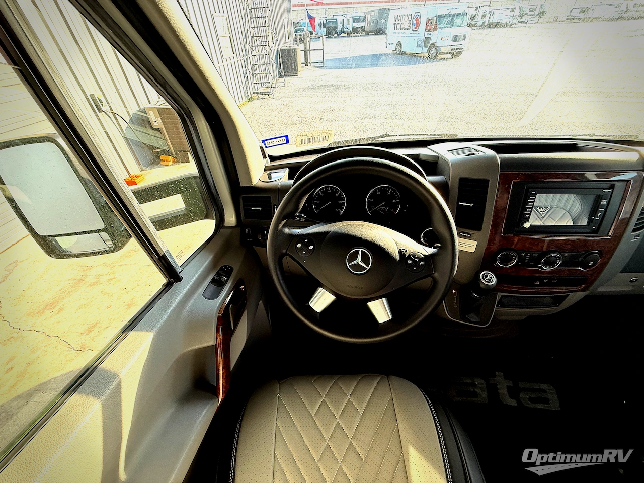 2018 Dynamax isata 3 24FW Photo 2