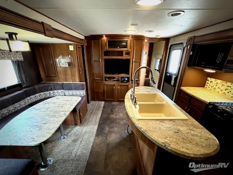 2016 Coachmen Apex Ultra-Lite 259BHSS RV Photo 2