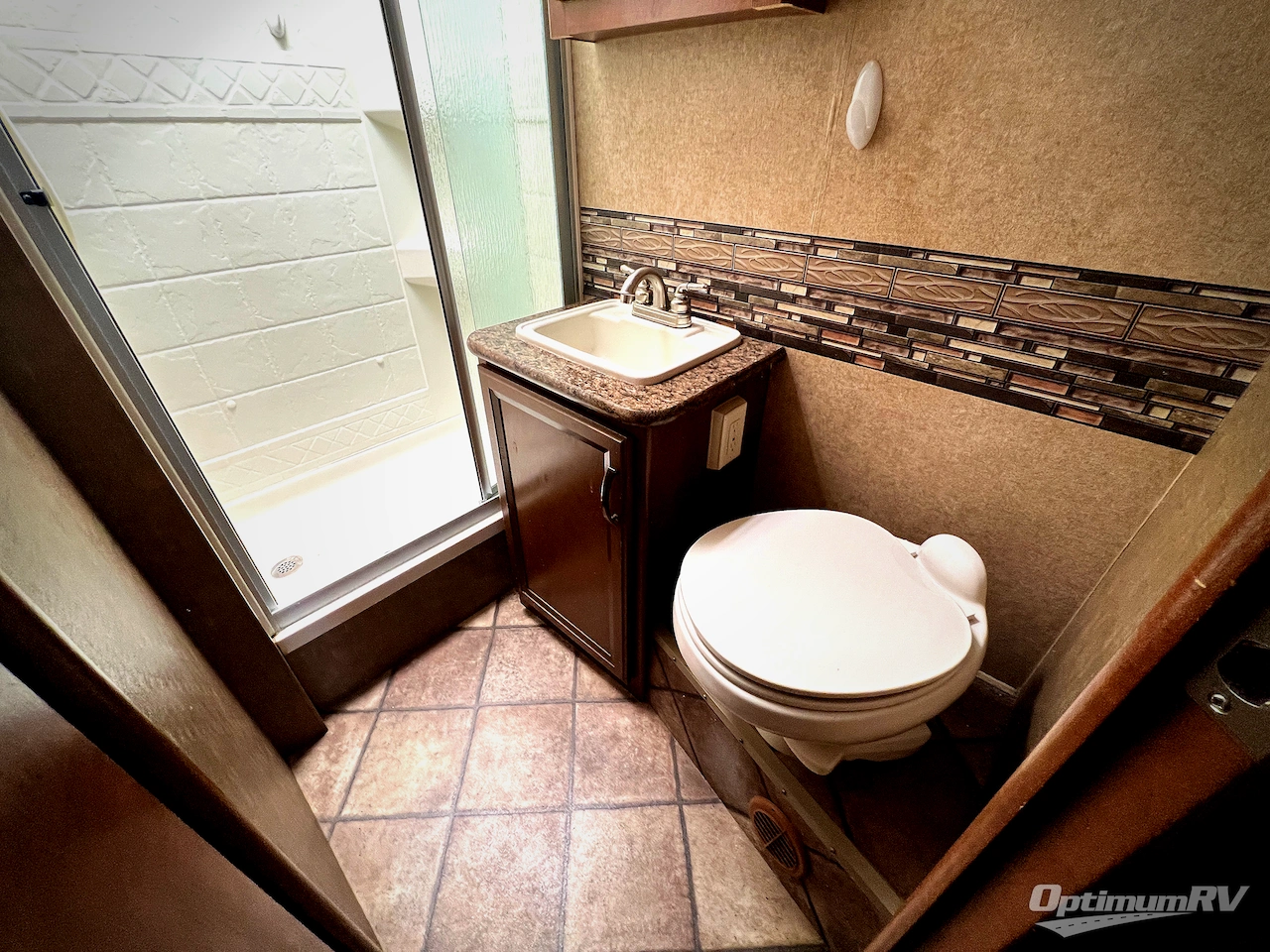 2014 Thor Chateau 26A Photo 17