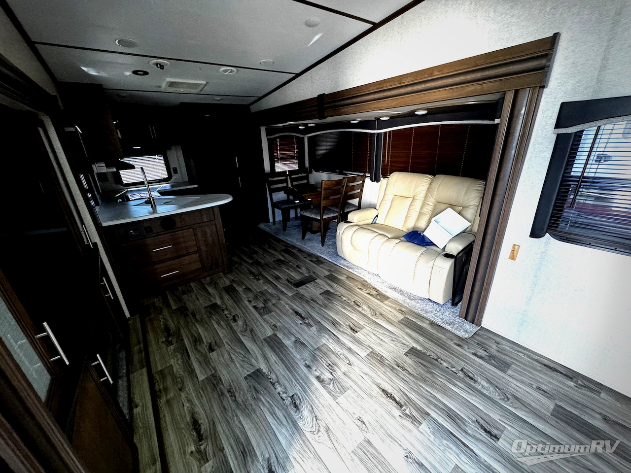 2020 Keystone Cougar Half-Ton 29RKS Photo 3