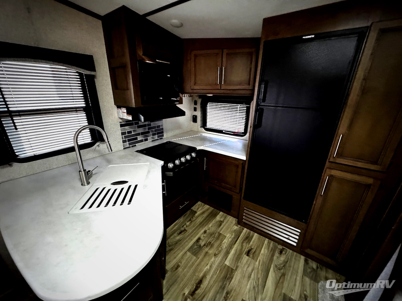 2020 Keystone Cougar Half-Ton 29RKS Photo 7