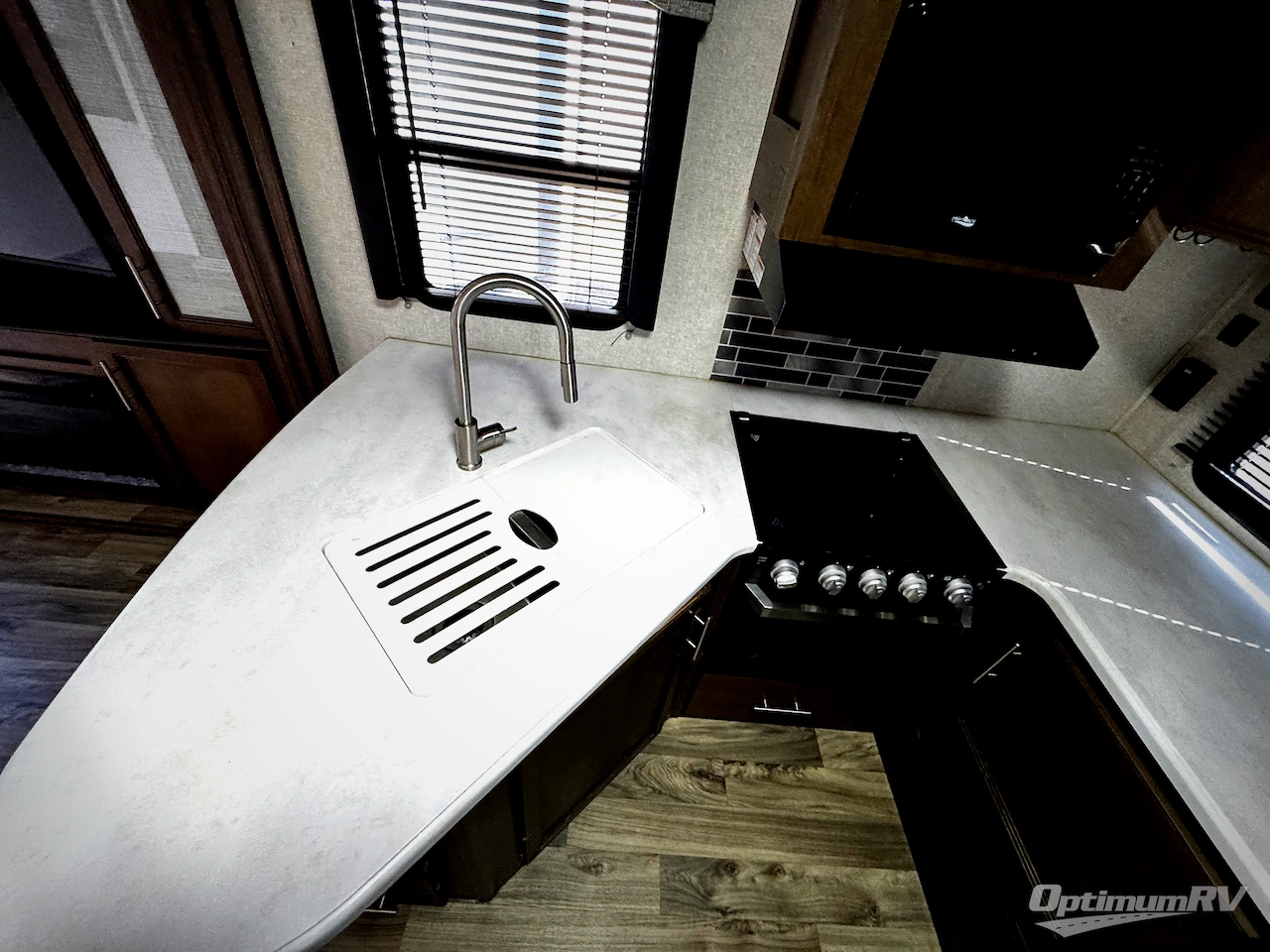 2020 Keystone Cougar Half-Ton 29RKS Photo 8