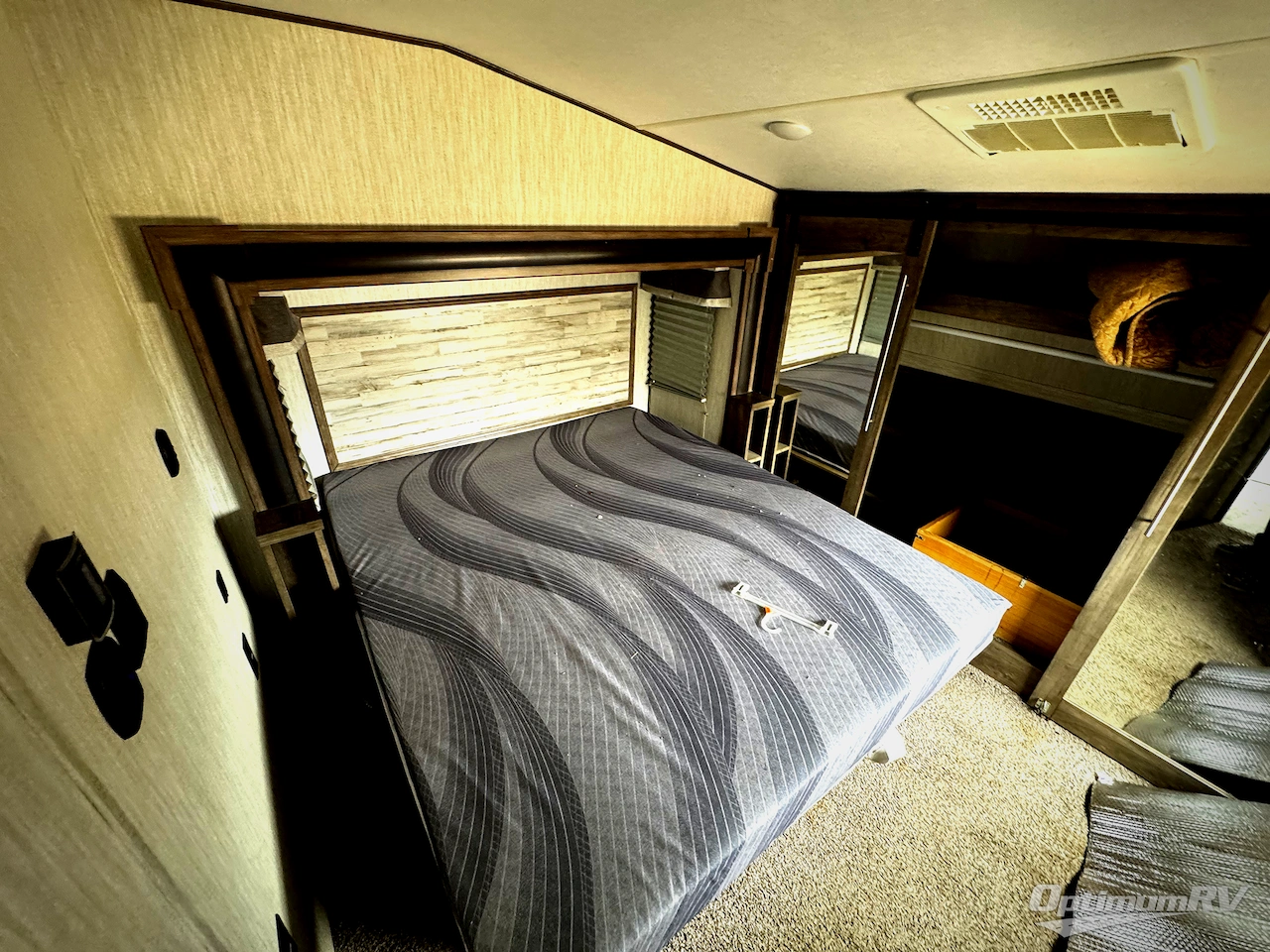 2019 Forest River Sabre 32DPT Photo 13