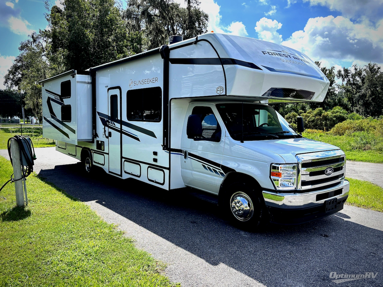 Forest River Sunseeker LE 3250DSLE